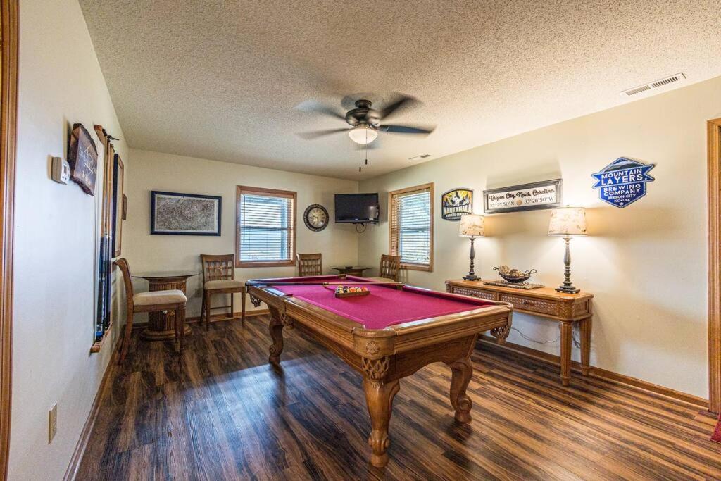 Stunning Mtn. Views! 4Br With All The Amenities! - Vista Vibes- Bryson City Luaran gambar